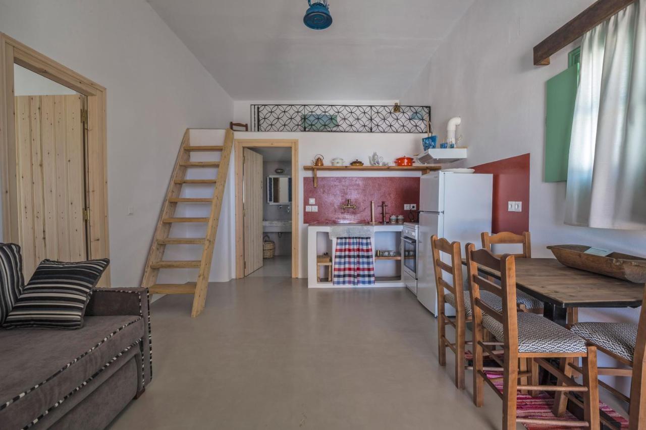 Ailouros Scenic Guest Houses สคินนูสซา ภายนอก รูปภาพ